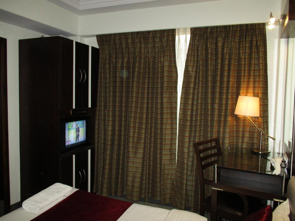 Hotel Sapna Marine Mumbai Luaran gambar