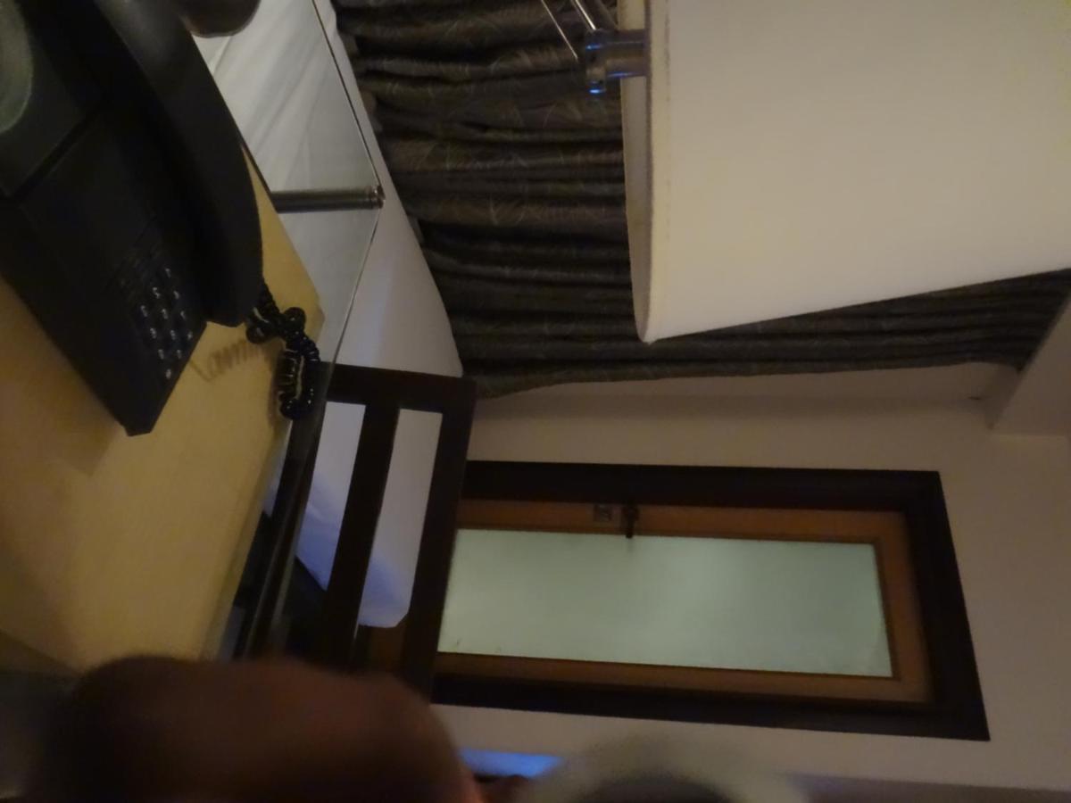 Hotel Sapna Marine Mumbai Luaran gambar